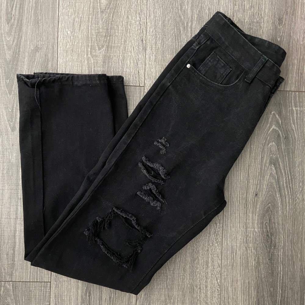 Brand: Shein
Size: M
Color: Black